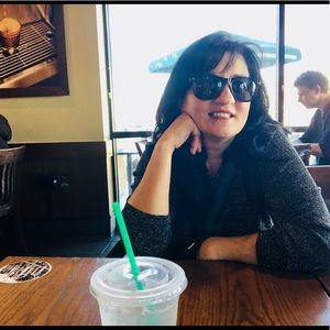 Meet your Posher, Samira